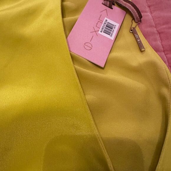 NWT Alexis Wesley Mini Dress-M3 - Picture 5 of 6